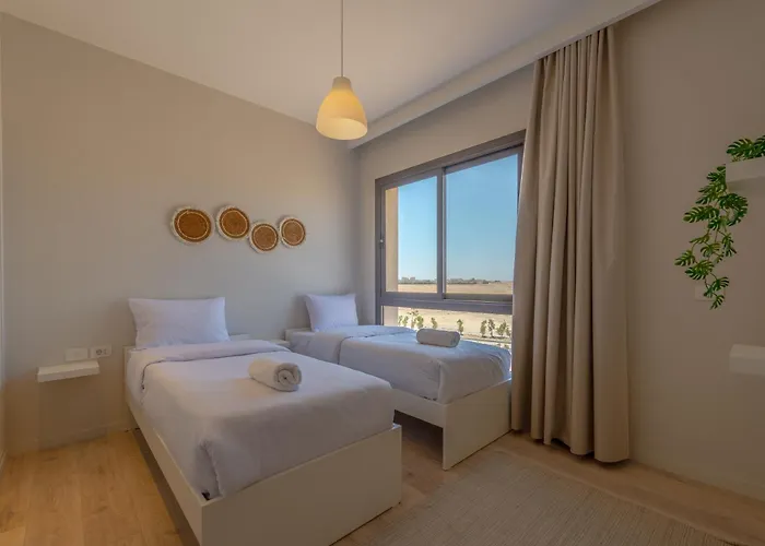 Private Rooftop Pool 3br In Ancient Hill
