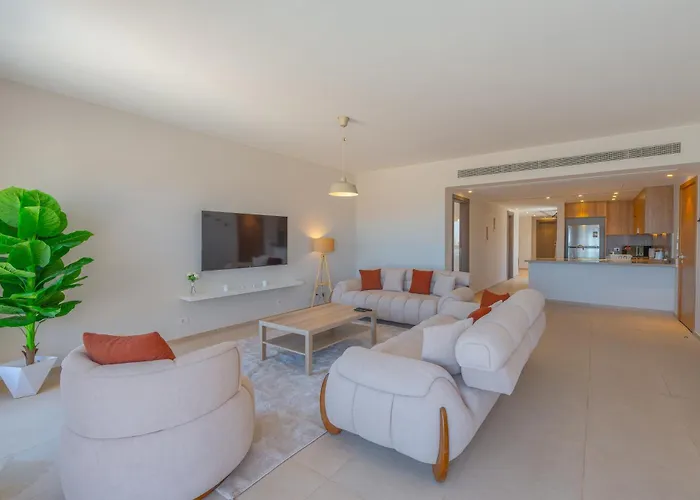 Private Rooftop Pool 3br In Ancient Hill شاليه الجونة