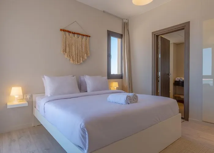 Private Rooftop Pool 3br In Ancient Hill شاليه الجونة